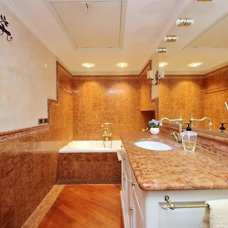 3v Luxury By Hili *