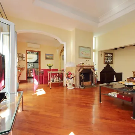 Апартаменты 3v Luxury By Hili Рим